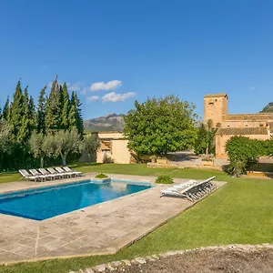 https://historical-house-mallorca-pool-wifi-aircon-heat-sleeps-12-14.allmallorcahotels.com